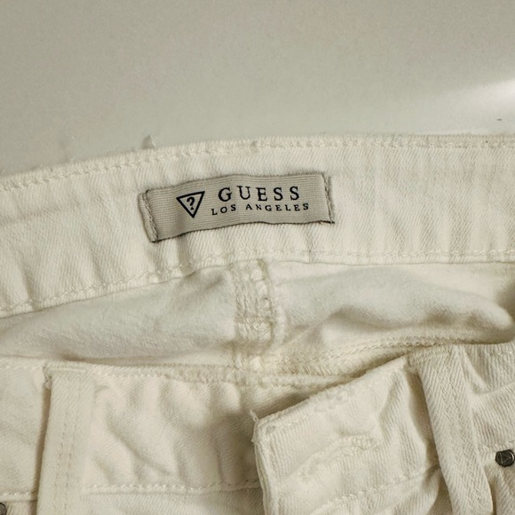 Guess low cut waisted stretchy jeans. Very comfortable. All jeans sale - Picture 3 of 3